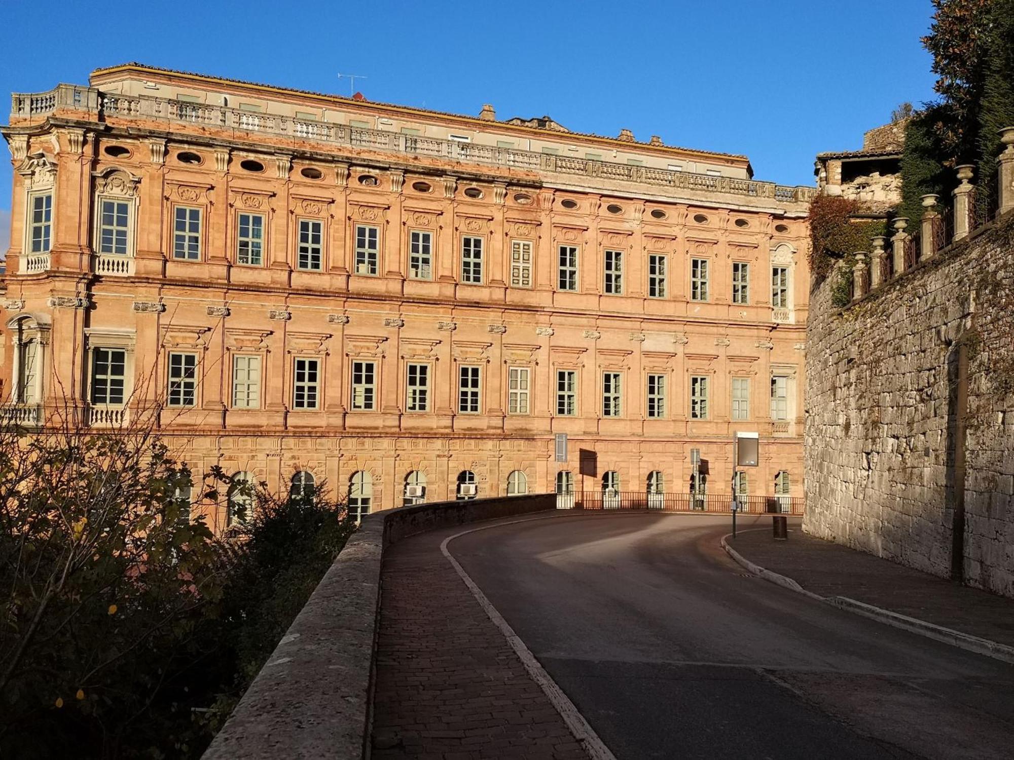 Appartamento Dietro Le Quinte Nel Cuore Di Perugia Exteriör bild